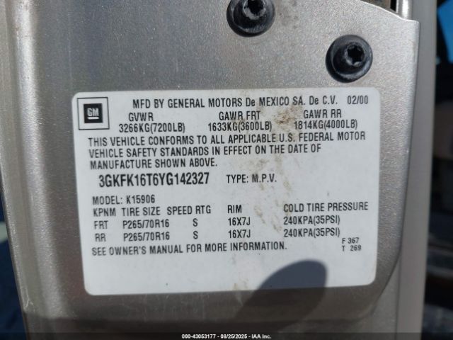 2000 GMC YUKON XL 1500 3GKFK16T6YG142327 Photo 8