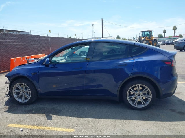 7SAYGDEE7NA018353 Tesla Model Y
