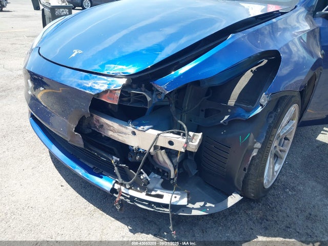 7SAYGDEE7NA018353 Tesla Model Y