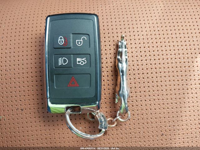 2024 JAGUAR XF SAJBL4GX4RCY93975 Photo 10