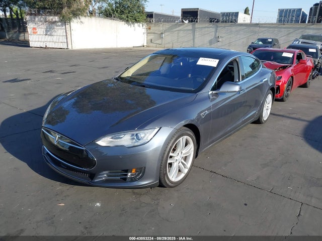 2014 TESLA MODEL S 5YJSA1H15EFP52052 Photo 1