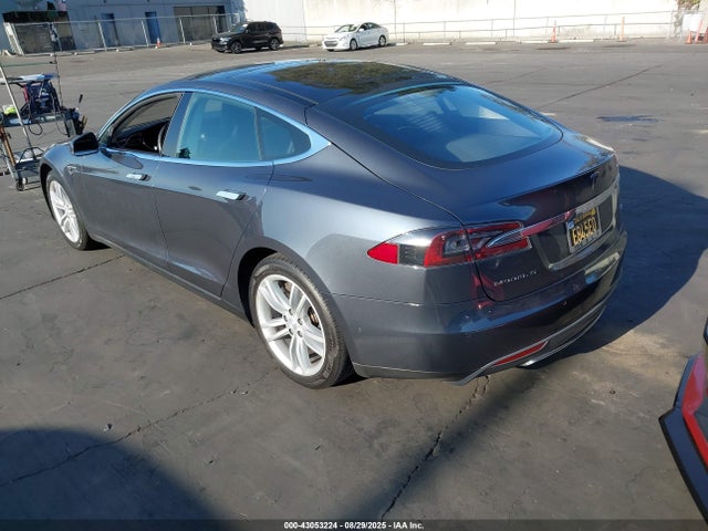 2014 TESLA MODEL S 5YJSA1H15EFP52052 Photo 2