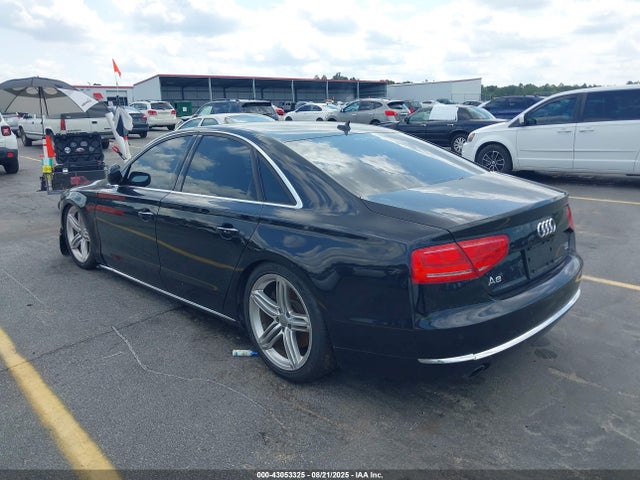 2012 AUDI A8 WAUAVAFD0CN018847 Photo 2