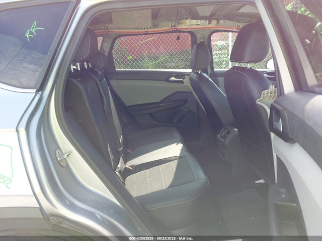 3VVYX7B24NM049603 Volkswagen tsi
