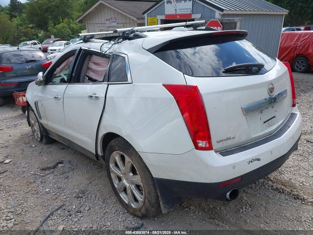 2016 CADILLAC SRX 3GYFNCE3XGS564977 Photo 2