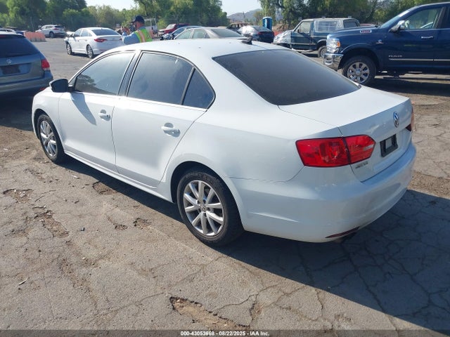 3VWD07AJ3EM293878 Volkswagen 2014