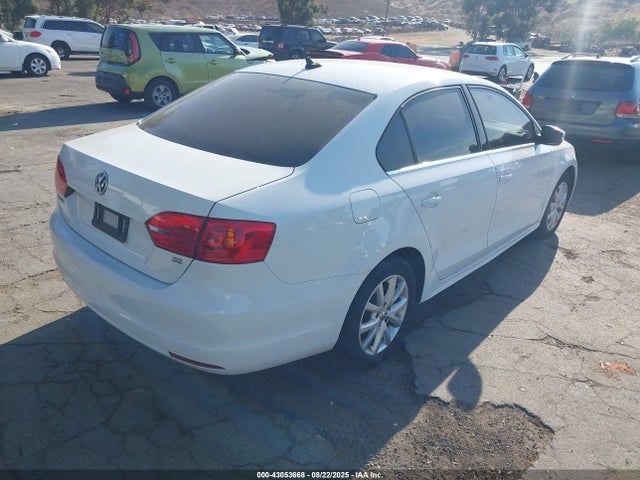 3VWD07AJ3EM293878 Volkswagen 2014
