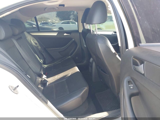 3VWD07AJ3EM293878 Volkswagen 2014