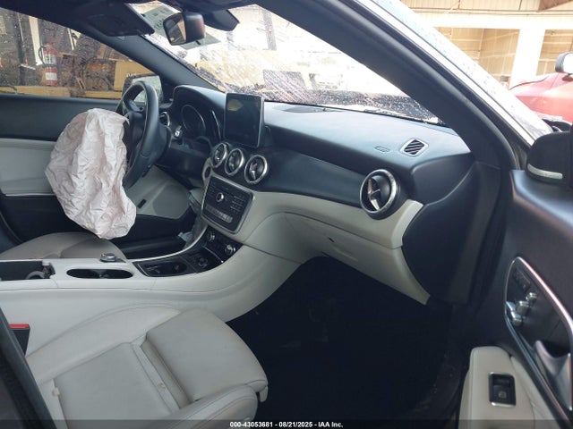 Mercedes-Benz m270 2018 WDDSJ4EBXJN547598 Image 5
