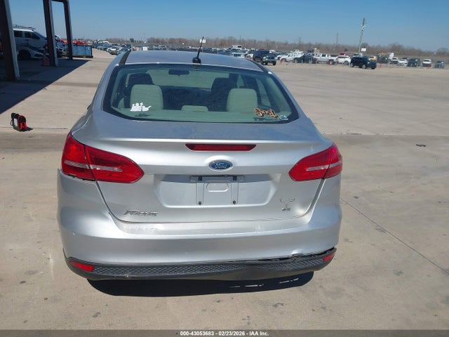 Ford FOCUS SE 2018 1FADP3F21JL252594 Image 16