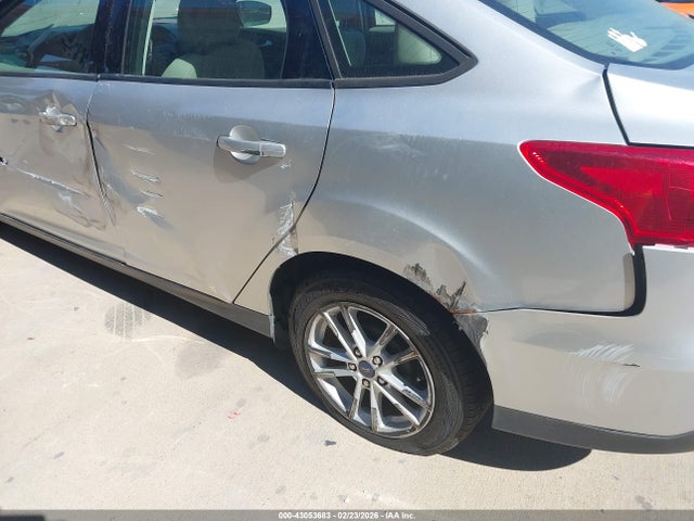 Ford FOCUS SE 2018 1FADP3F21JL252594 Image 18