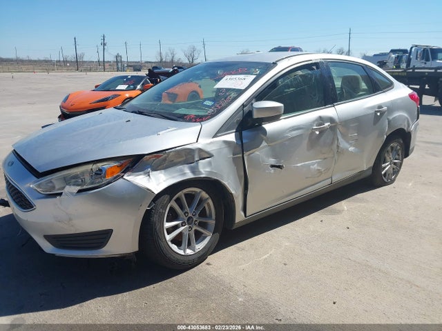 Ford FOCUS SE 2018 1FADP3F21JL252594 Image 2