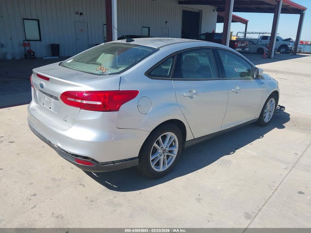Ford FOCUS SE 2018 1FADP3F21JL252594 Image 4