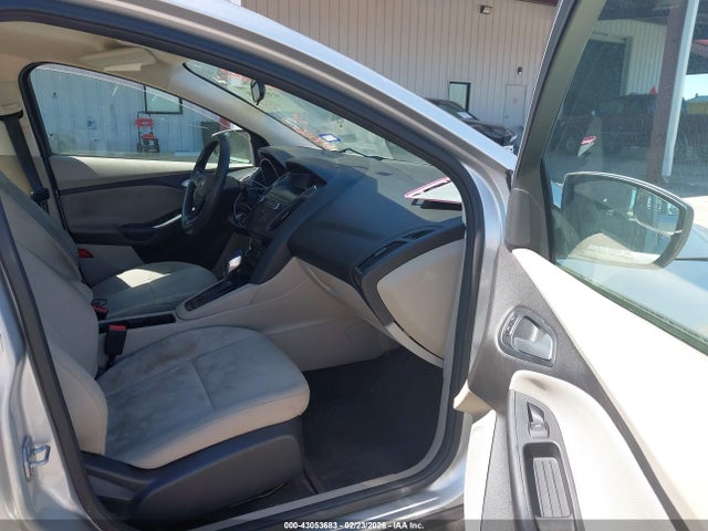 Ford FOCUS SE 2018 1FADP3F21JL252594 Image 5