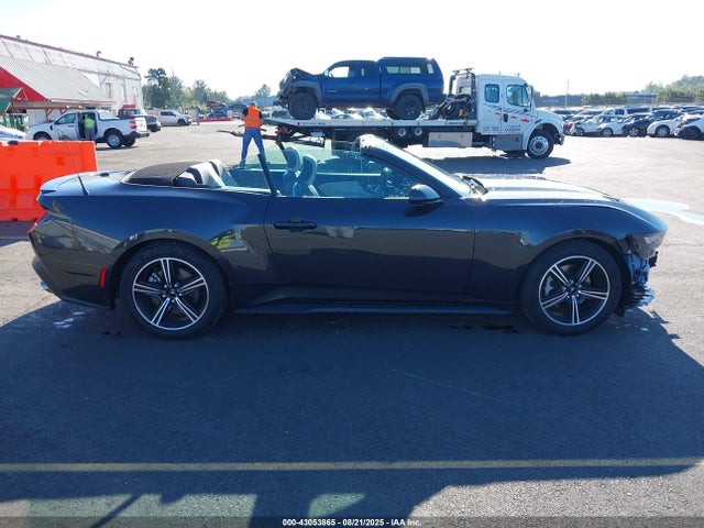 1FAGP8UH9R5131751 Ford 4v
