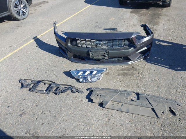 1FAGP8UH9R5131751 Ford 4v