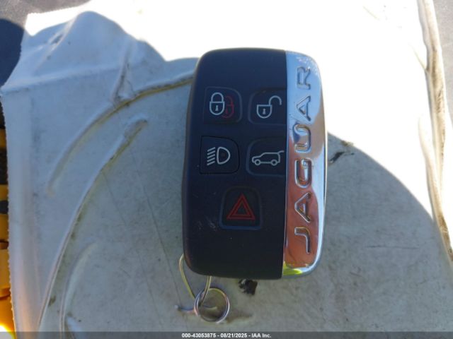 2017 JAGUAR F-PACE SADCM2BV6HA494851 Photo 10