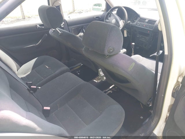 Aukcja sprzedaży 2001 Volkswagen Jetta Gls, vin: 3VWSK69M21M083874, numer aukcji: 43054015