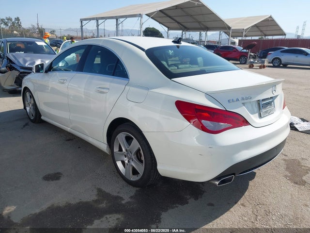 Mercedes-Benz CLA-Class 2015 WDDSJ4EB8FN265774 Image 3