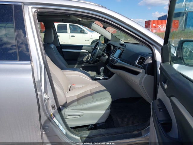 5TDJKRFH0GS260051 Toyota 2gr-fe