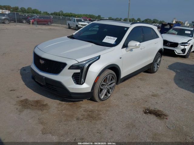 2019 CADILLAC XT4 1GYFZER49KF126886 Photo 1