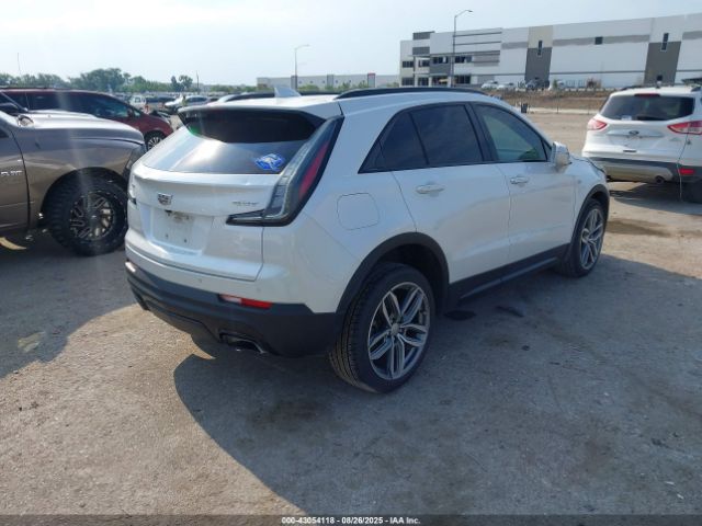 2019 CADILLAC XT4 1GYFZER49KF126886 Photo 3