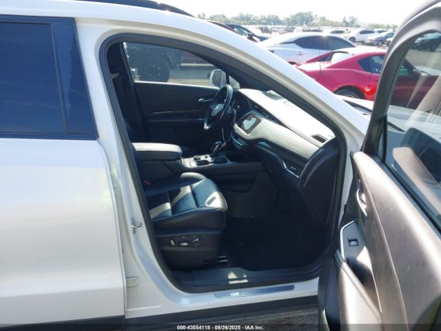 2019 CADILLAC XT4 1GYFZER49KF126886 Photo 4