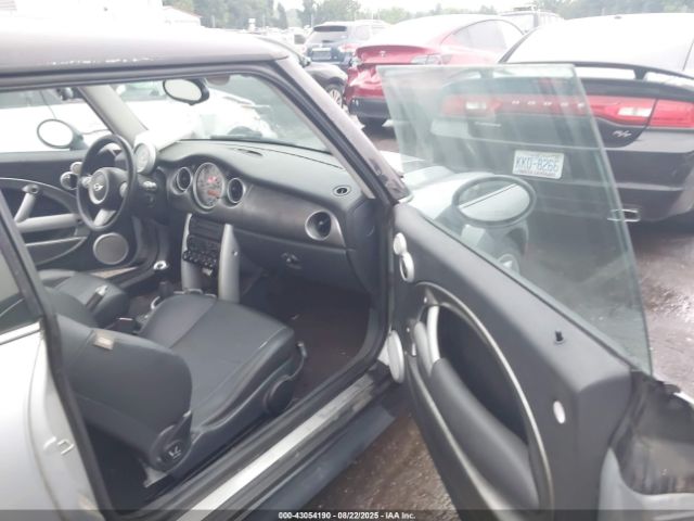 2005 MINI COOPER WMWRE33435TD95371 Photo 4