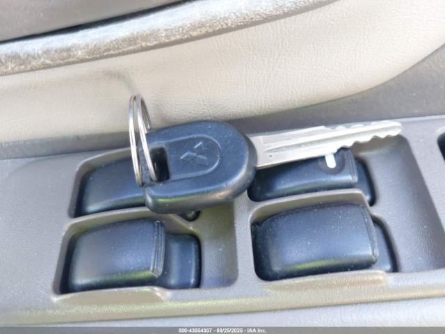 2002 MITSUBISHI MONTERO SPORT JA4LS31RX2J014646 Photo 10