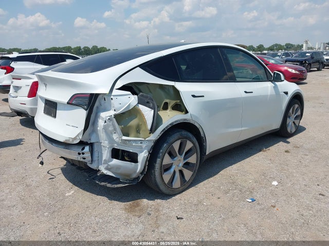 2023 TESLA MODEL Y 7SAYGDEE6PA148739 Photo 3