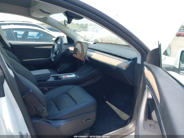 2023 TESLA MODEL Y 7SAYGDEE6PA148739 Photo 4