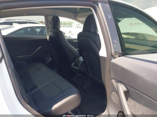 2023 TESLA MODEL Y 7SAYGDEE6PA148739 Photo 7
