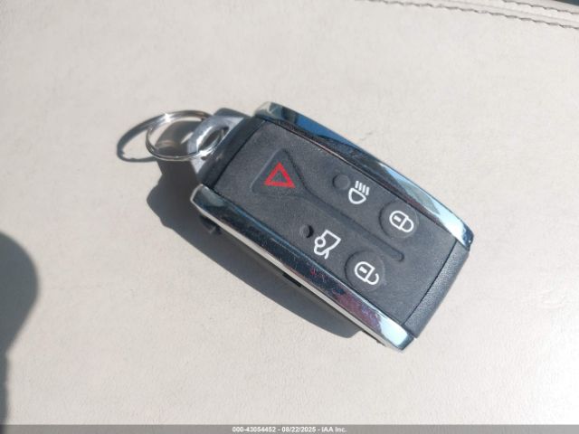 2009 JAGUAR XF SAJWA07C991R01870 Photo 10