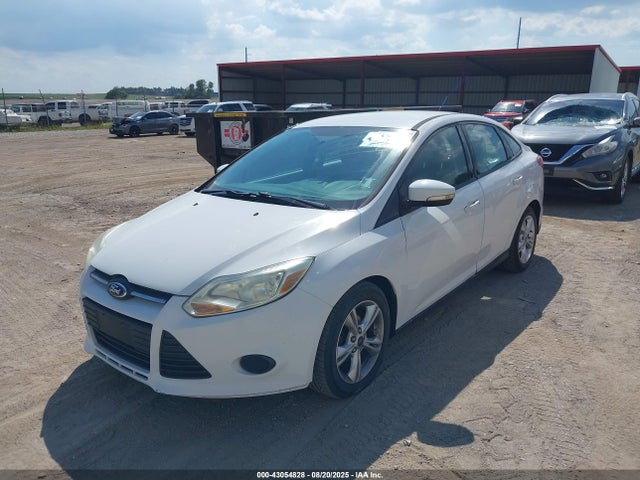 Ford Focus 2014 1FADP3F28EL162672 Image 2