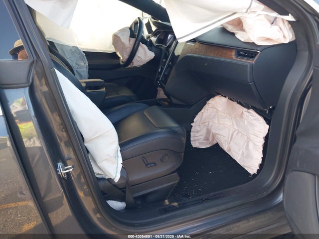 2018 TESLA MODEL X 5YJXCAE24JF137323 Photo 4
