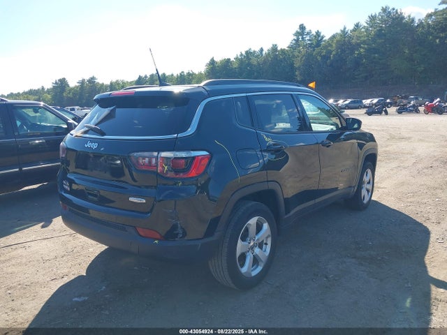 Jeep 2019 2019 3C4NJDBB0KT850807 Image 4