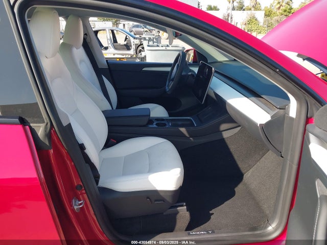2023 TESLA MODEL Y 7SAYGDEFXPF740009 Photo 4