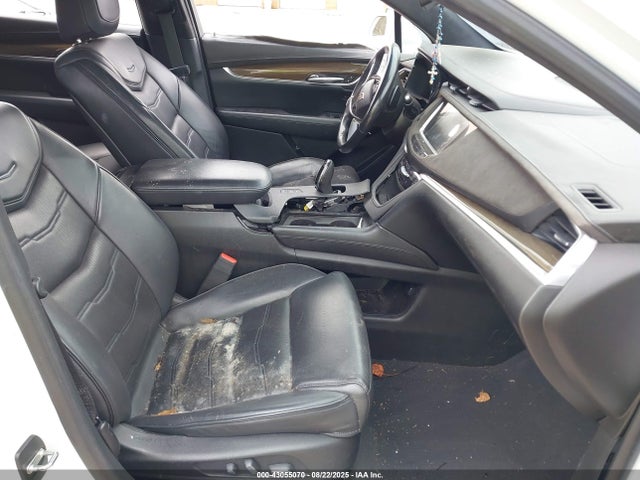 2017 CADILLAC XT5 1GYKNFRS9HZ100651 Photo 4