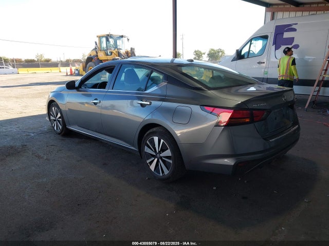 Nissan 2022 2022 1N4BL4DV0NN408284 Image 3