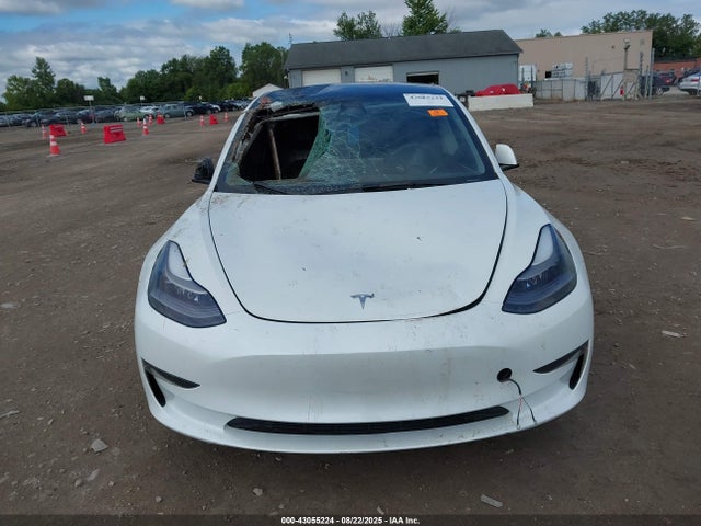 5YJ3E1EA4PF576675 Tesla MODEL 3
