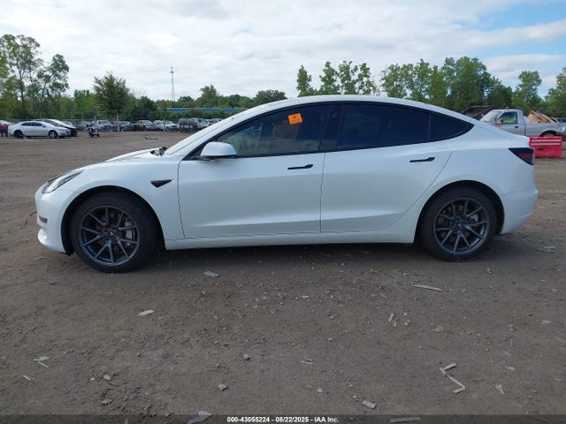 5YJ3E1EA4PF576675 Tesla MODEL 3