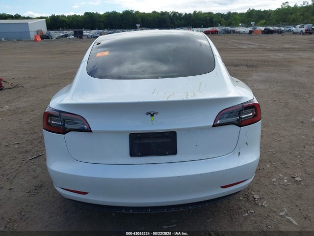 5YJ3E1EA4PF576675 Tesla MODEL 3