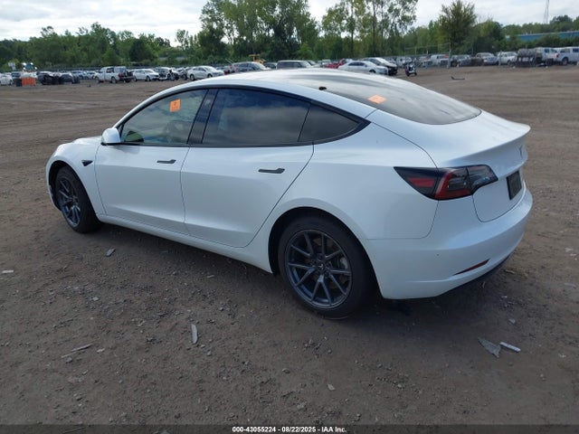 2023 TESLA MODEL 3 5YJ3E1EA4PF576675 Photo 2