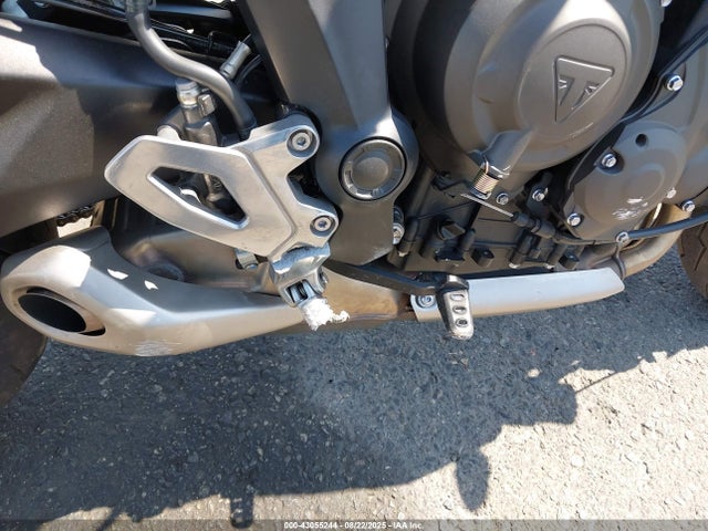 Triumph Motorcycle 2022 2022 SMTL20UL3NTBB8688 Image 14