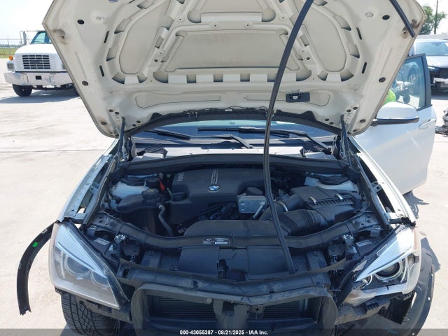 WBAVM1C56FVW57644 BMW 2015