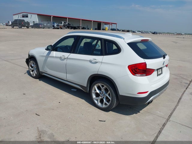 WBAVM1C56FVW57644 BMW 2015