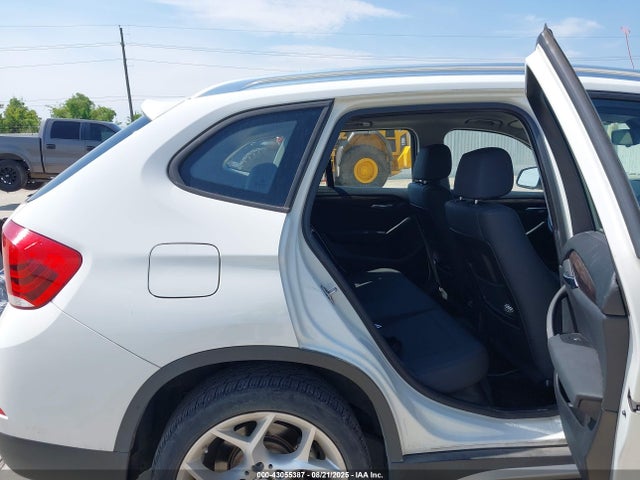 WBAVM1C56FVW57644 BMW 2015