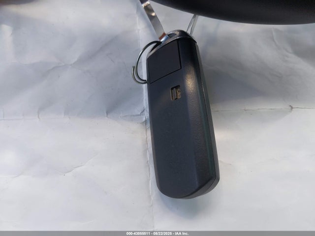 3MYDLBYV4KY526484 Toyota p5v