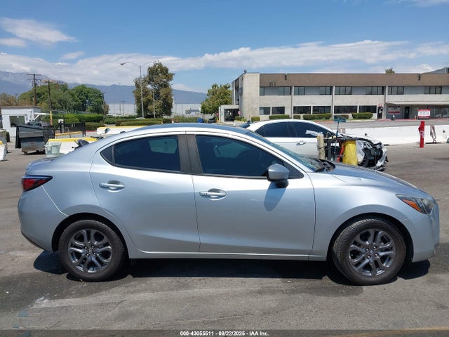 3MYDLBYV4KY526484 Toyota p5v