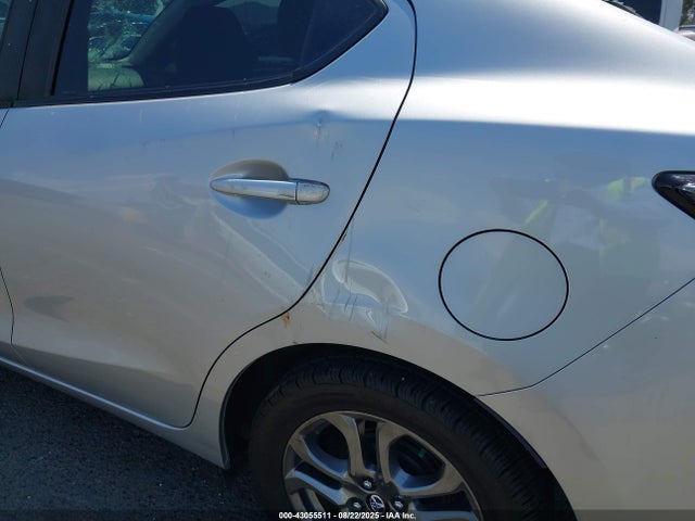 3MYDLBYV4KY526484 Toyota p5v